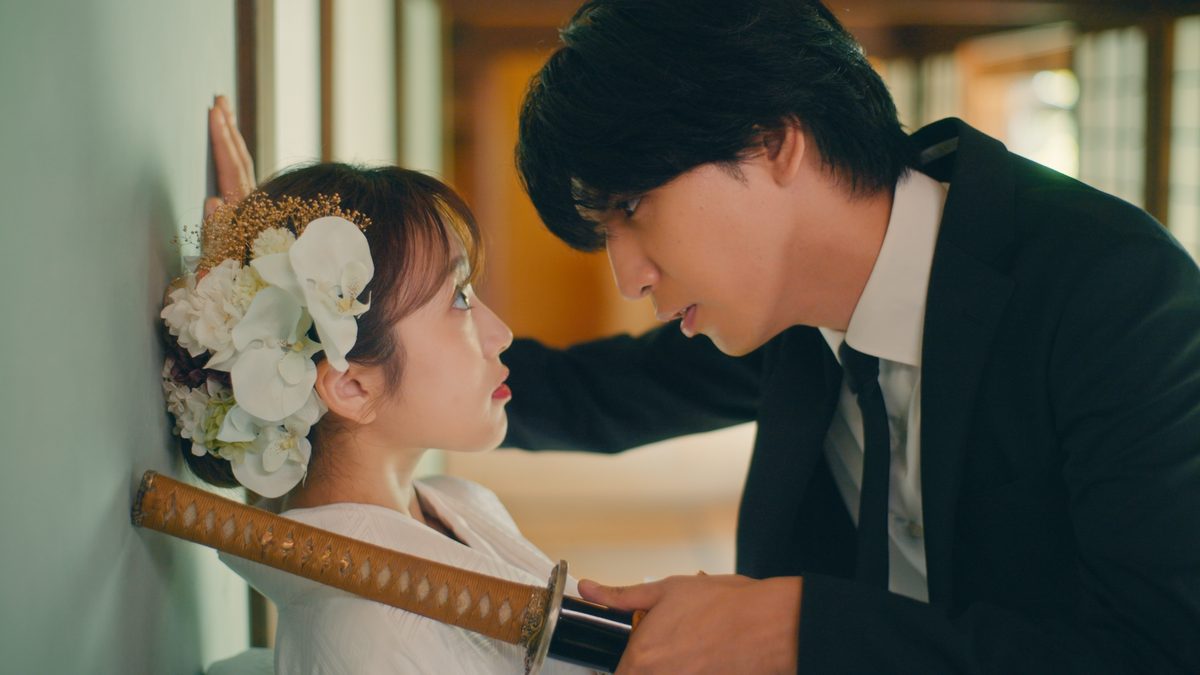 18歳、新妻、不倫します。