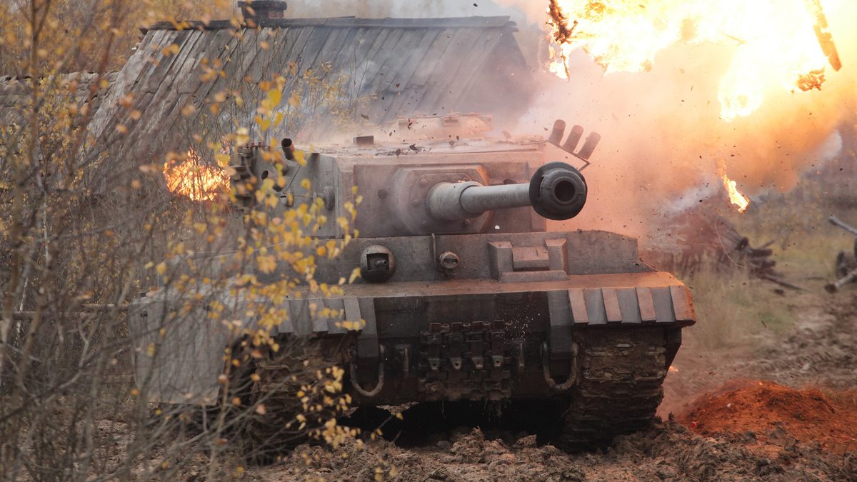 ホワイトタイガー ナチス極秘戦車・宿命の砲火