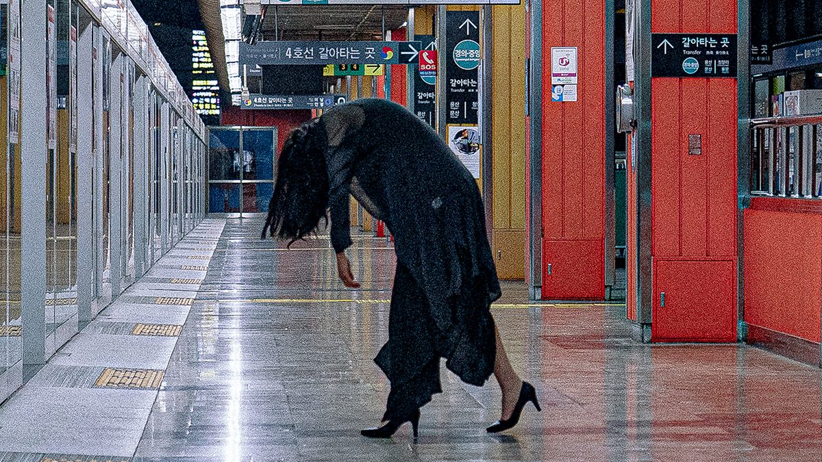 オクス駅お化け